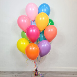 Napełnianie balonów gumowych helem